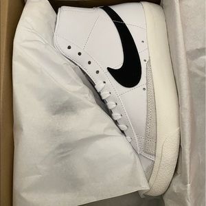 nike mid blazers ‘77